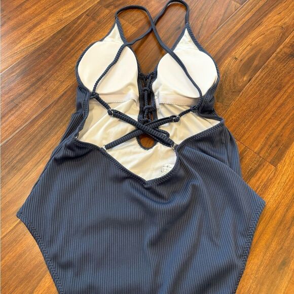 Cupshe Blue Ribbed One Piece Strappy Back Bathing Suit NWT - Picture 3 of 4